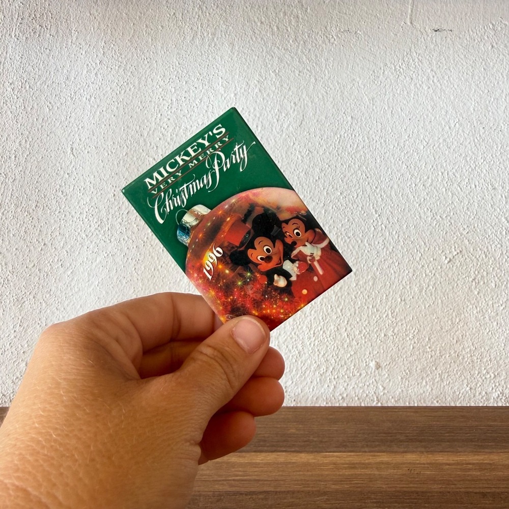 Vintage 1996 Mickey's Very Merry Christmas‎ Party Disney Pinback Button